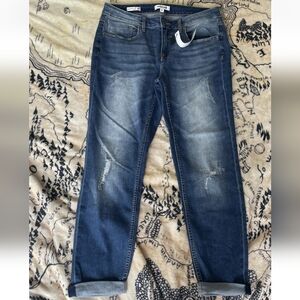 NWT Vigoss Size 31 Thompson Mid Rise Tomboy Distressed Jeans